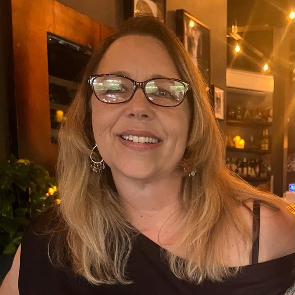 Meet your Posher, Kristin - Picture 1 of 1